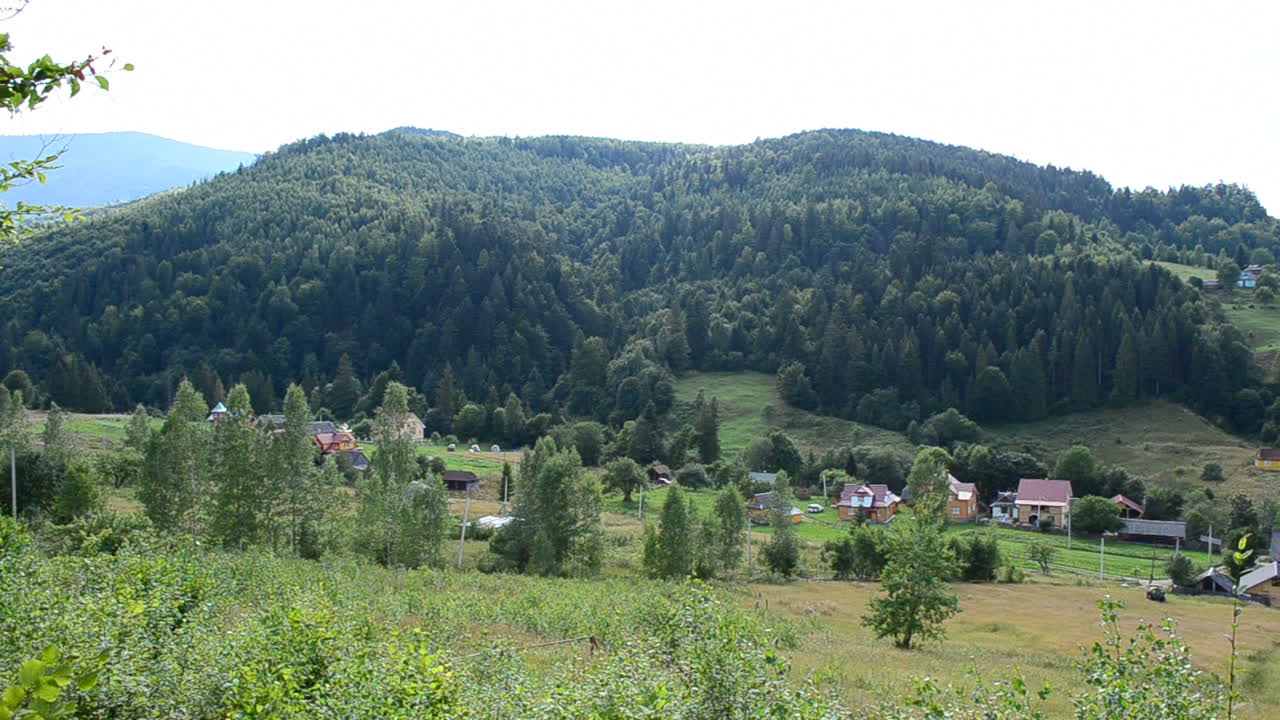 Krajobraz górski. Zdjęcia latem.