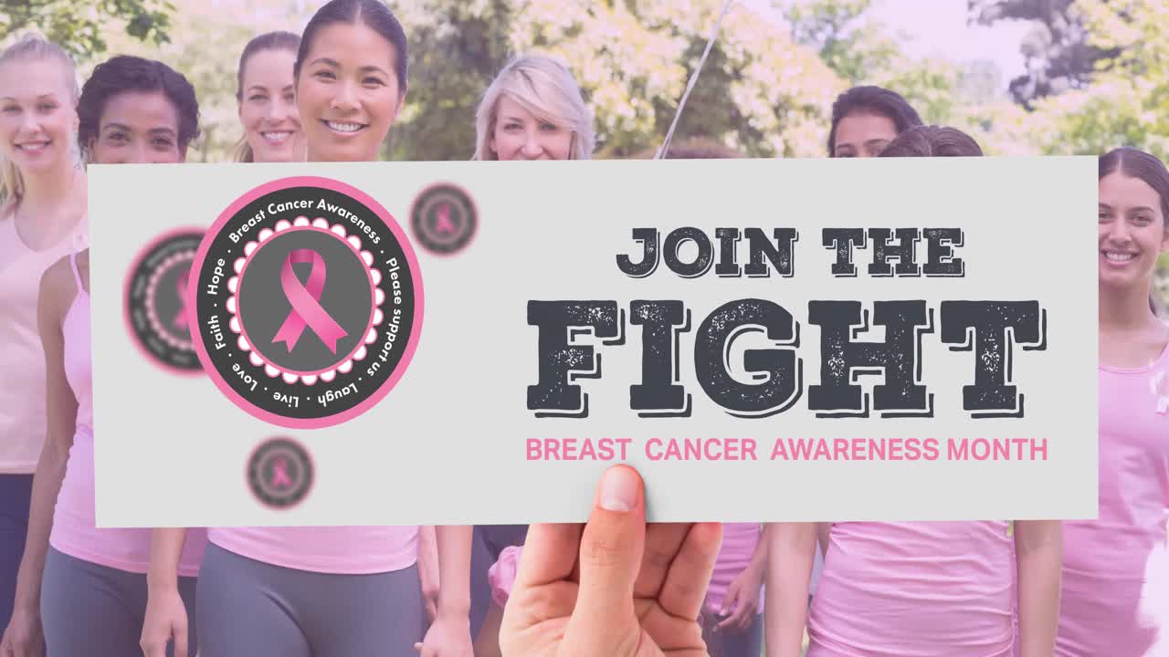 분홍색 리본 로고와 유방암 텍스트의 애니메이션이 다양한 여성 그룹 위에 있습니다.