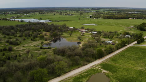 Beautiful-rural-region-of-Arkansas,-United-States---Aerial-Establishing