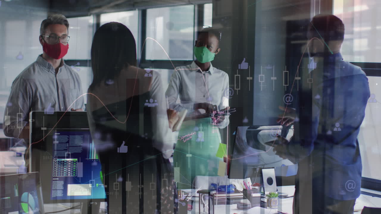 animación de múltiples gráficos sobre diversos compañeros de trabajo que usan máscaras compartiendo ideas en la oficina