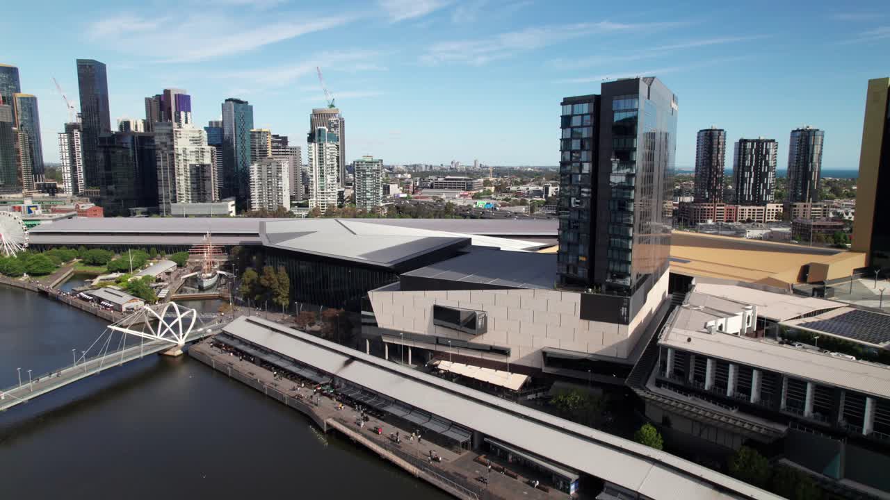 Drone shot of Melbourne Convention Centre, 4K