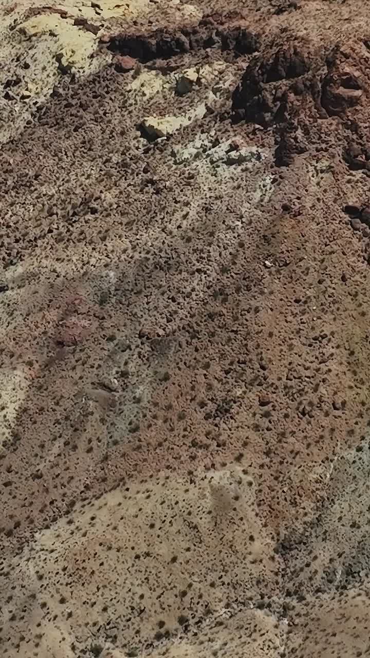 Vista aerea di un terreno roccioso negli Stati Uniti durante le ore diurne