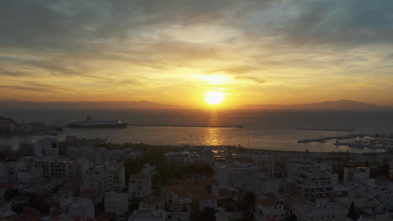 그리스 미틸리니 해변의 공중 전망