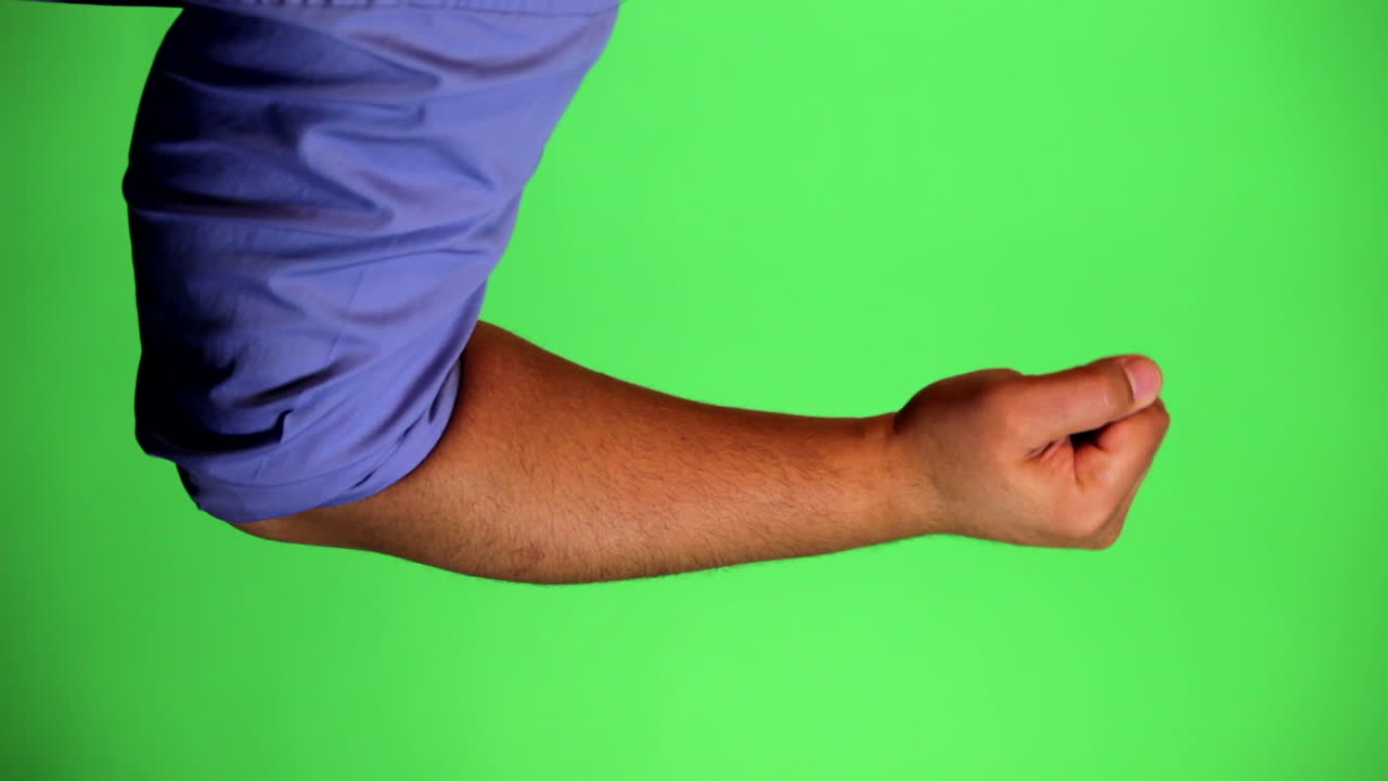 녹색 화면 앞의 팔을 키로 지정하고 마음대로 사용할 수 있습니다.