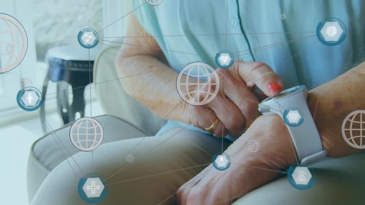 animación de iconos de los medios sobre un anciano caucásico que usa un reloj inteligente