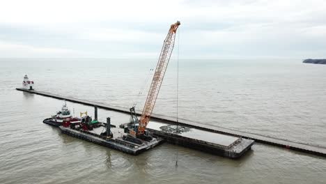 Dredging-operation-in-Kewaunee-Harbor-on-Lake-Michigan,-Kewaunee,-Wisconsin-1