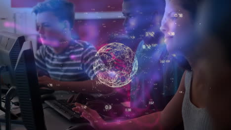 animación de números y globos sobre diversos estudiantes que trabajan con computadoras en la escuela