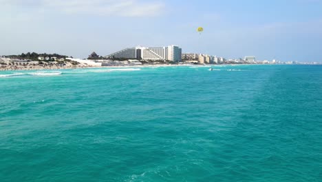 Aerial-view-of-the-beaches-on-Cancun-Hotel-Zone,-Quintana-Roo