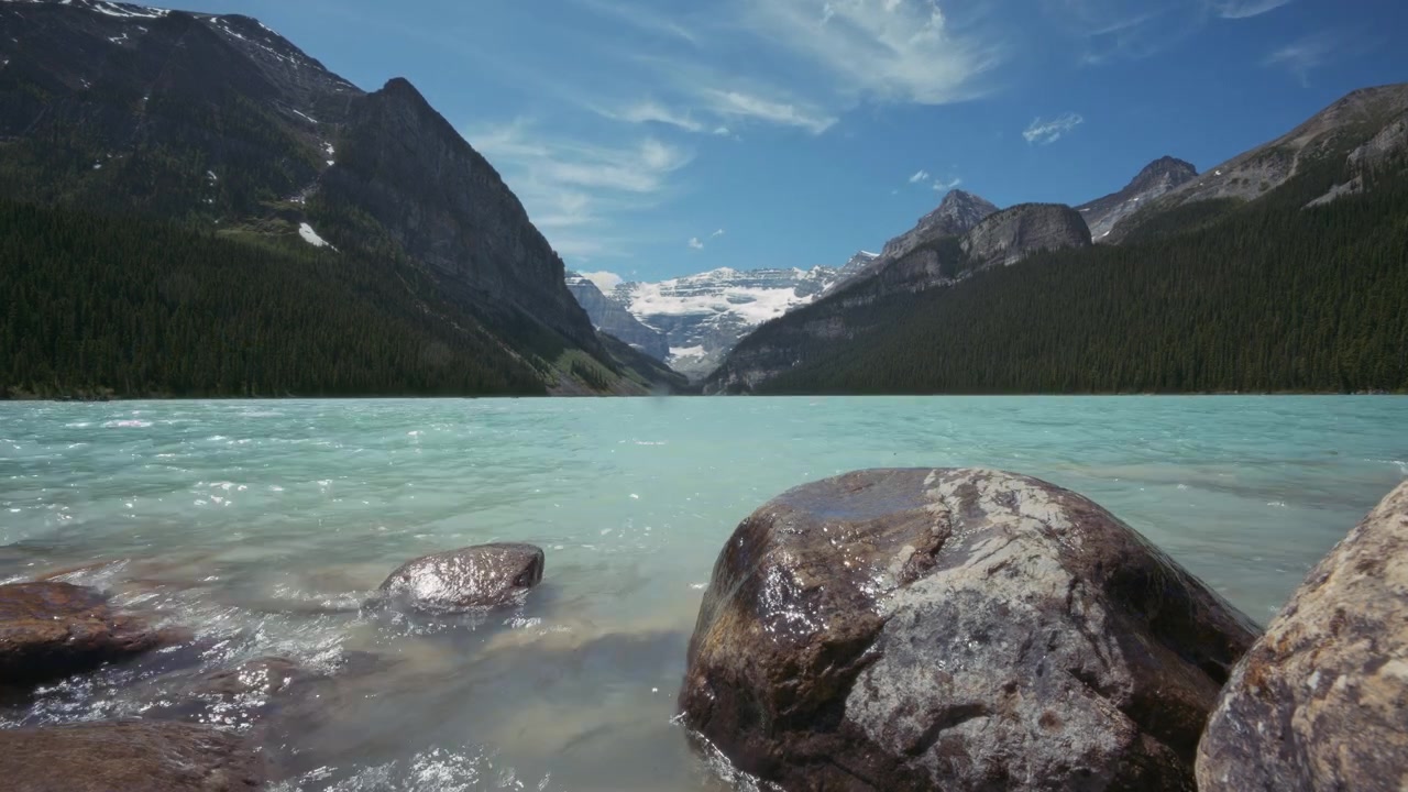 Lago Louise nelle Montagne Rocciose Canadesi