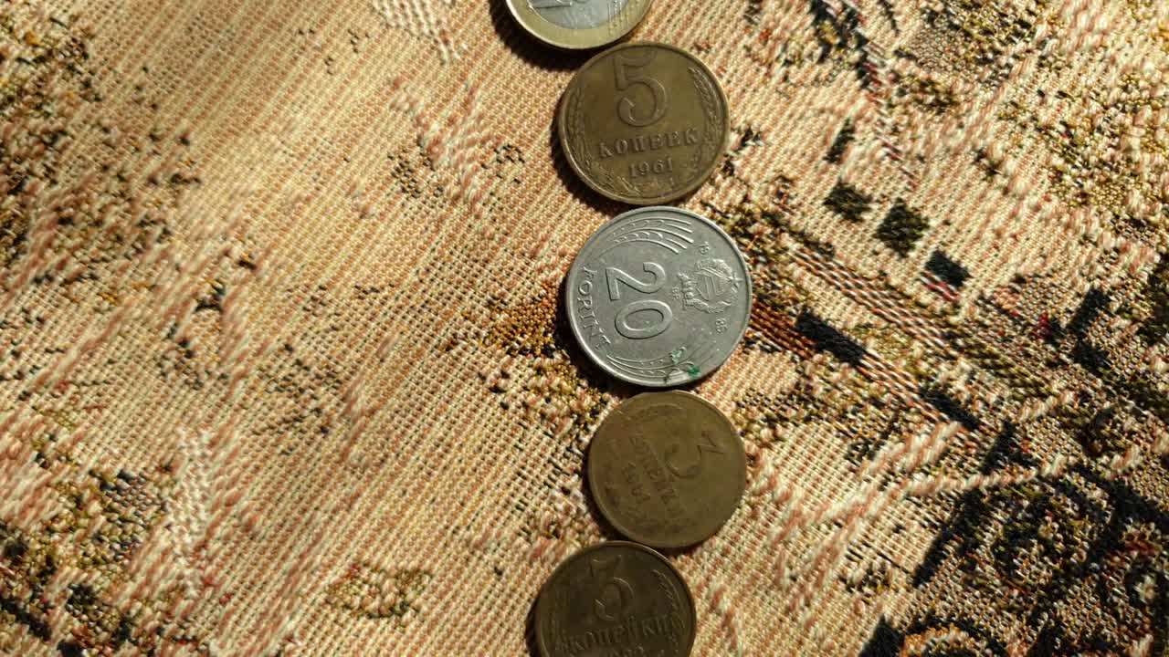 monedas antiguas de cerca. colección de monedas antiguas.