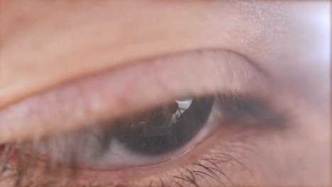 ojo humano en 4k