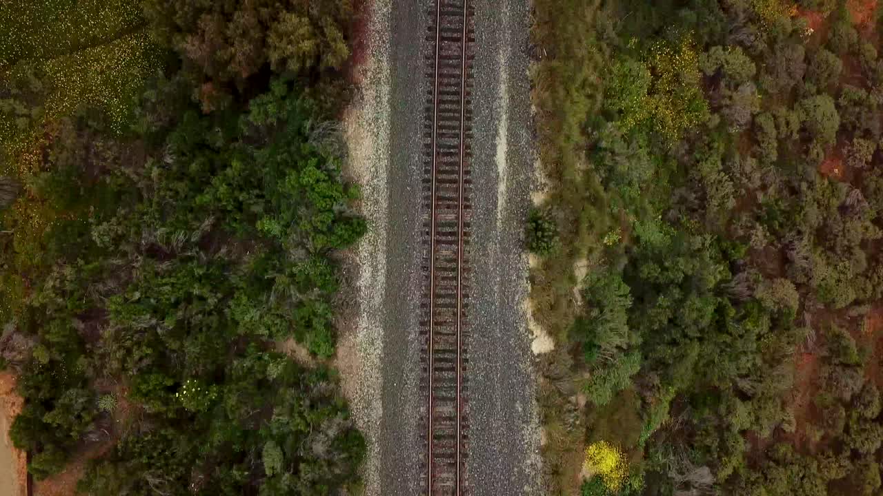 하향식 철도 드론 샷