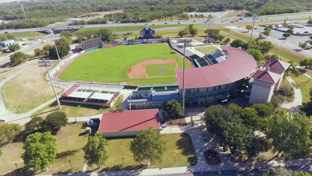 오프시즌 동안 텍사스의 경기장