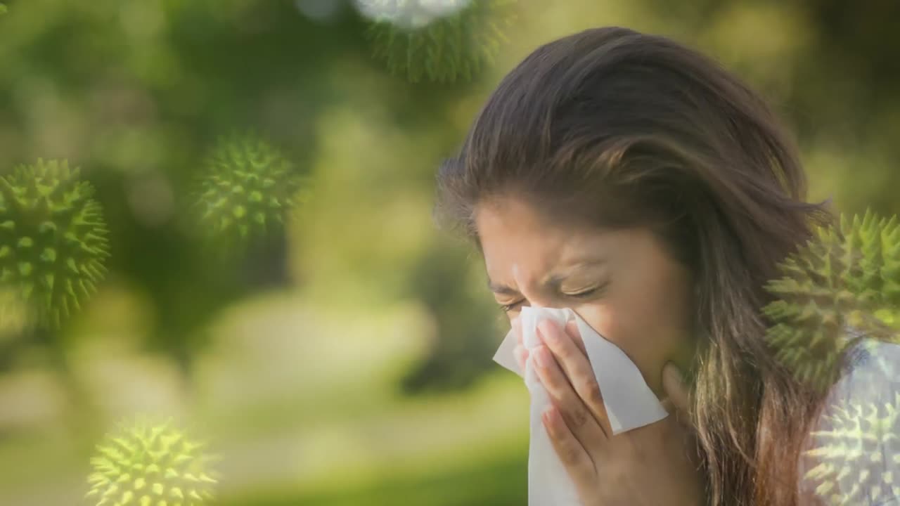 женщина страдает от чихания и бактериальной инфекции клеток 4k