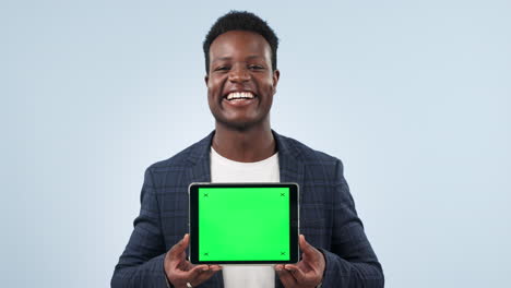 Happy-black-man,-tablet-and-green-screen