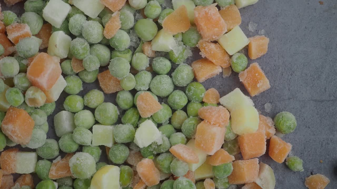 Замороженная смесь овощей (горох, морковь и картофель)