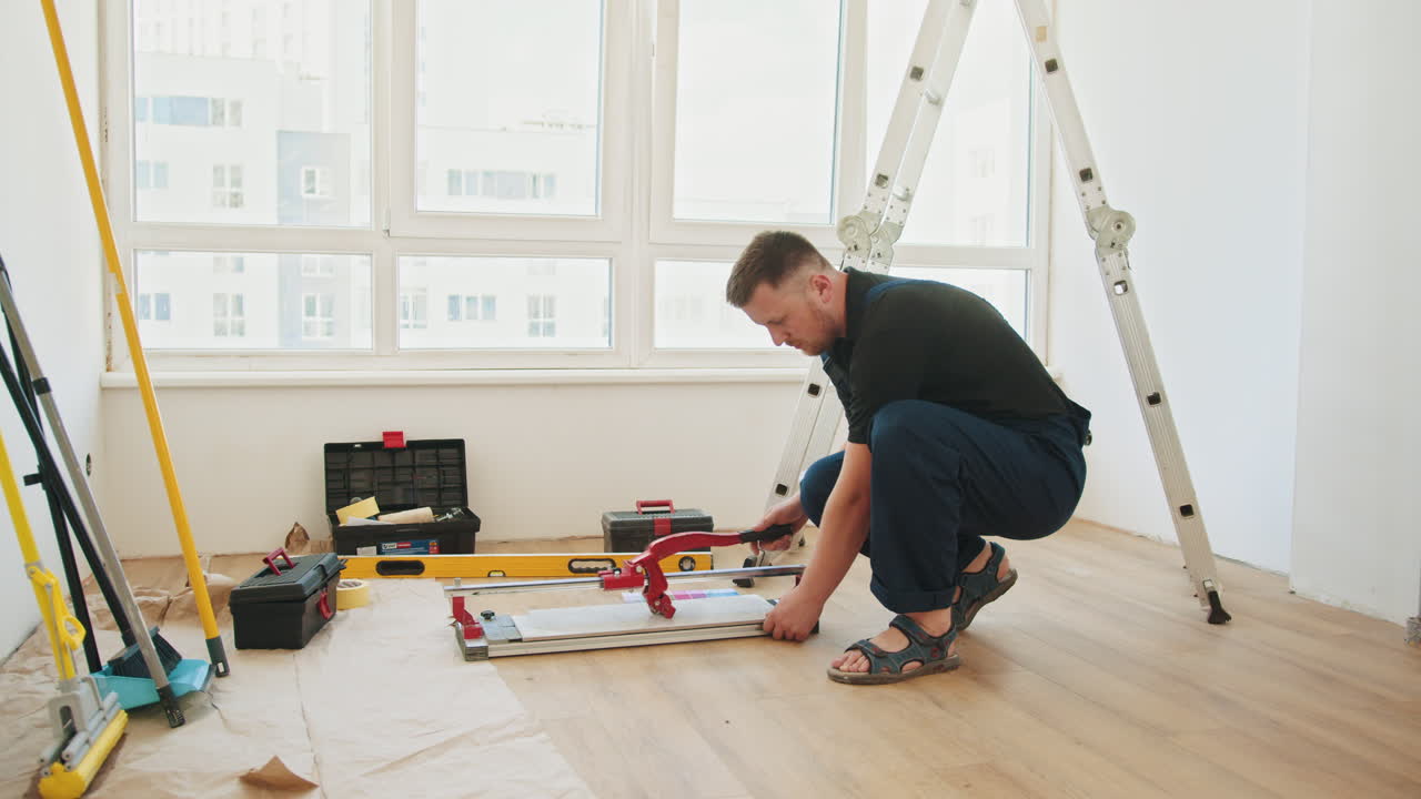 instalación de azulejos en una habitación