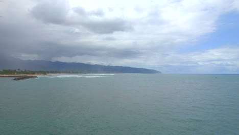 Aerial-view-of-Hale'iwa-Oahu-Hawaii-North-Shore-coastline-heading-southwest