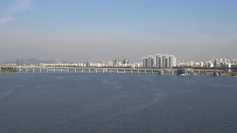 vista desde el puente dongjak en hanriver y el puente bangpo