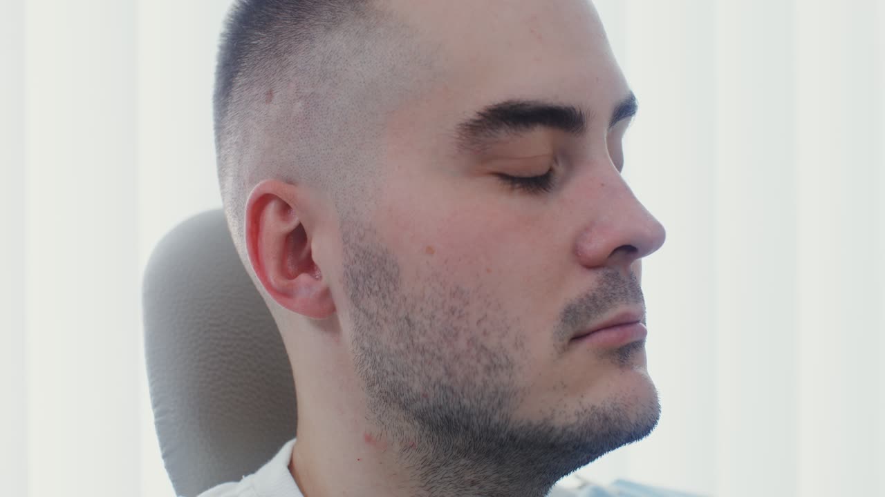 examen médico de la audición