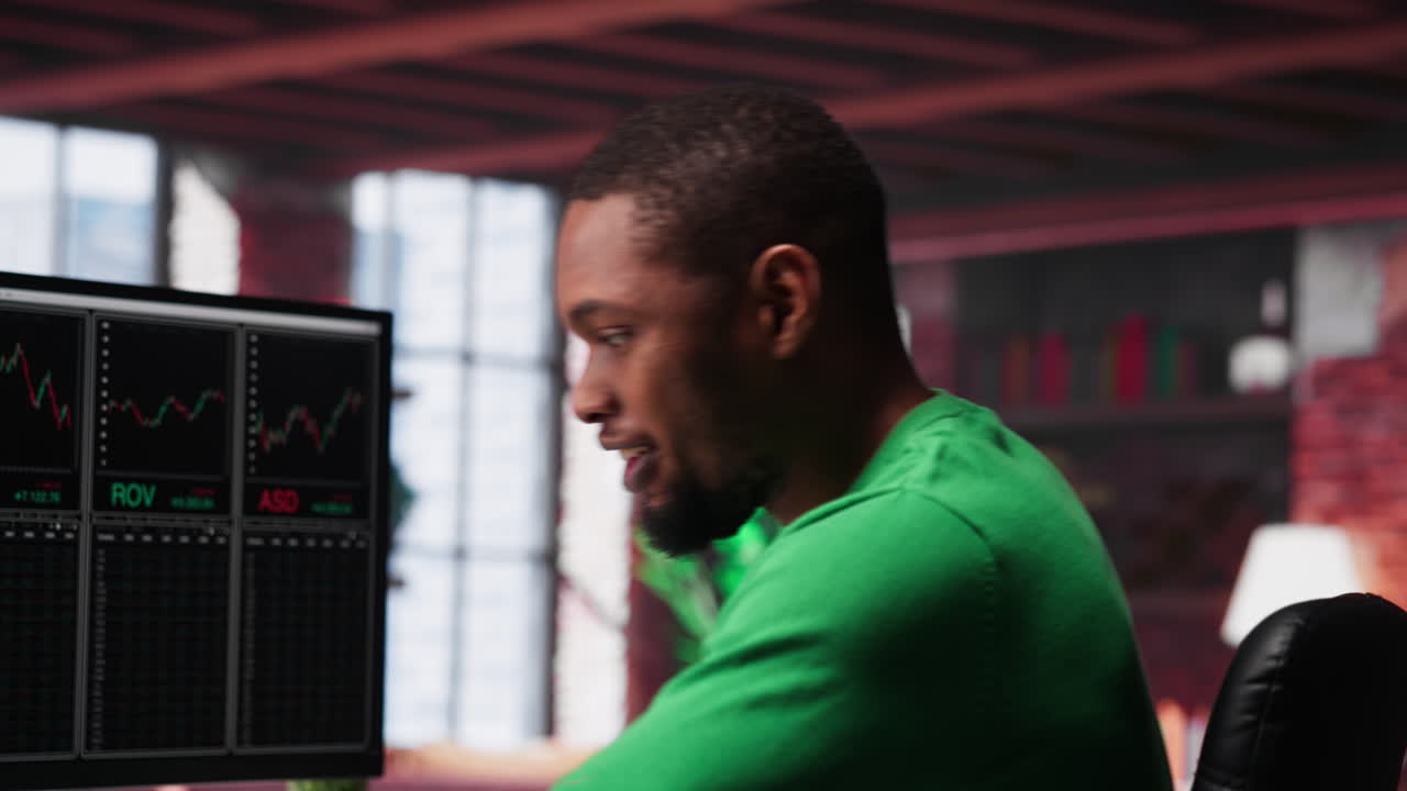 Vertical Video Male investor clapping hands in excitement after gaining money by selling stock