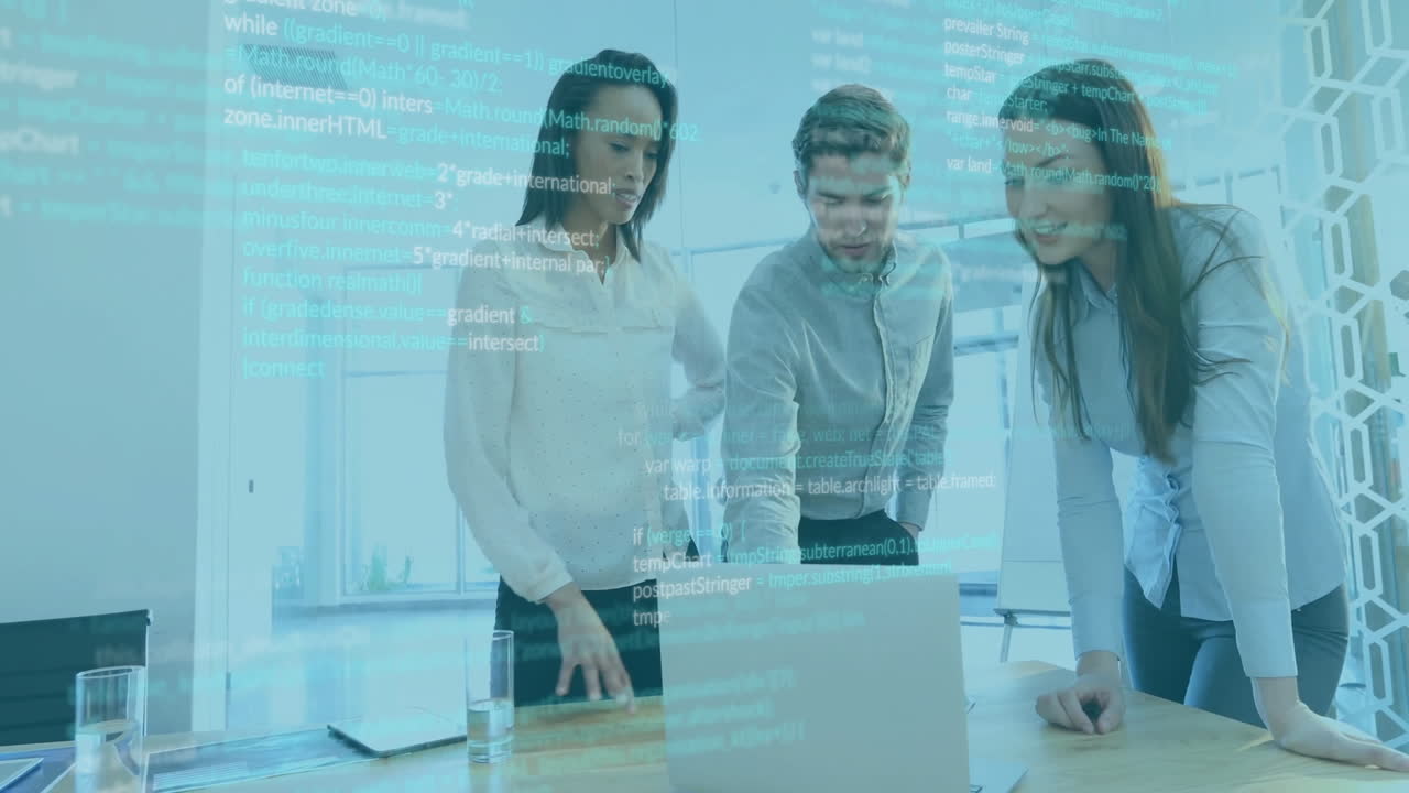 animación del procesamiento de datos sobre diversos colegas que discuten el trabajo en la oficina