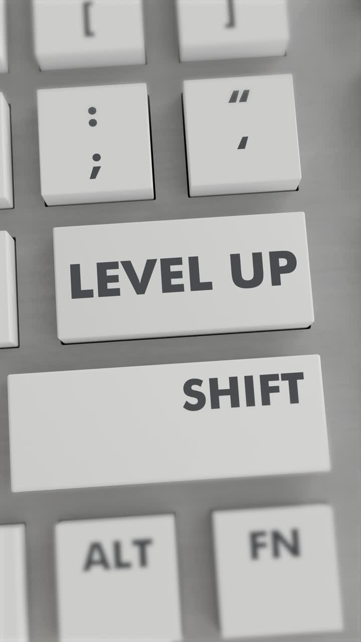 키보드의 레벨 업 버튼을 누르는 수직 비디오