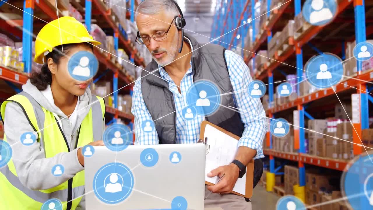 animación de redes de conexiones con iconos sobre personas que trabajan en el almacén