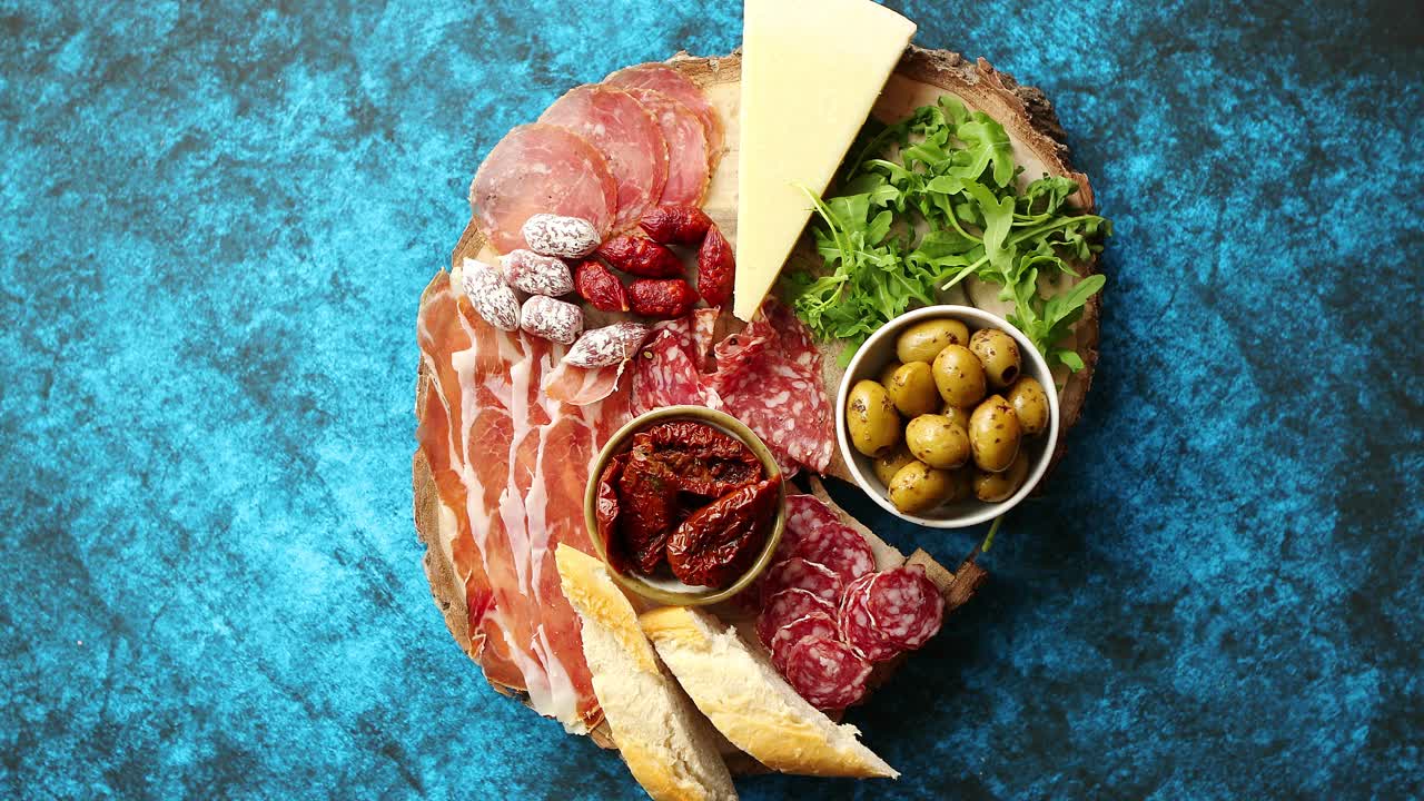 다양한 스낵과 애피타이저의 맛있는 조합