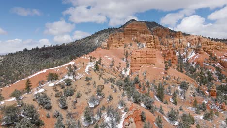 hoodoos of bryce canyon national park in april with snow in utah, usa