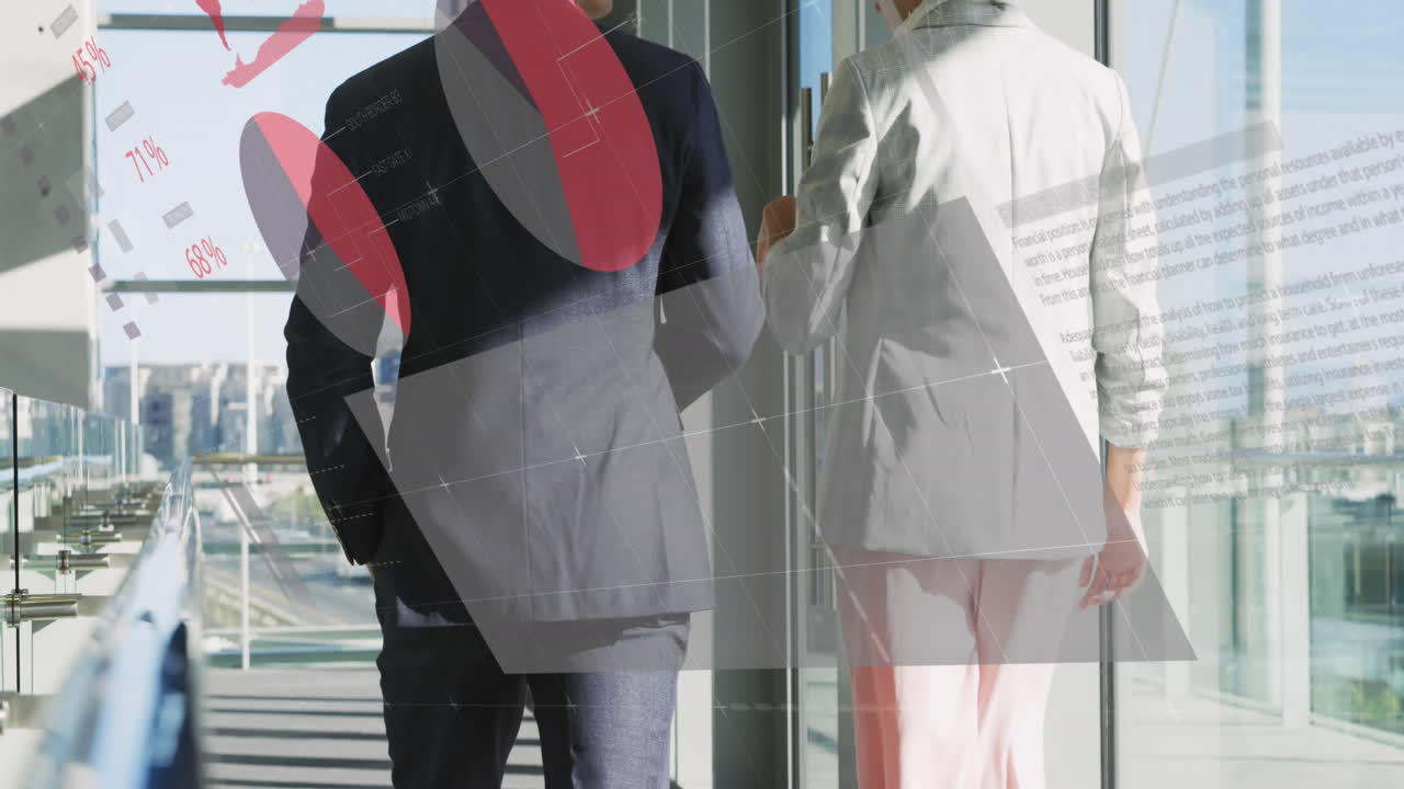 사무실에서 는 동안 다양한 동료들이 토론하는 인포그래픽 인터페이스의 애니메이션