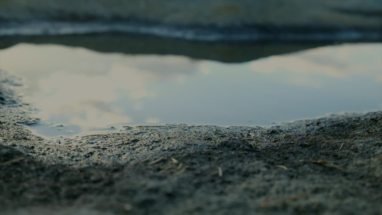 방울이 떨어지는 큰 웅이