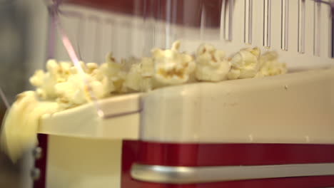 Preparing-air-popped-homemade-popcorn