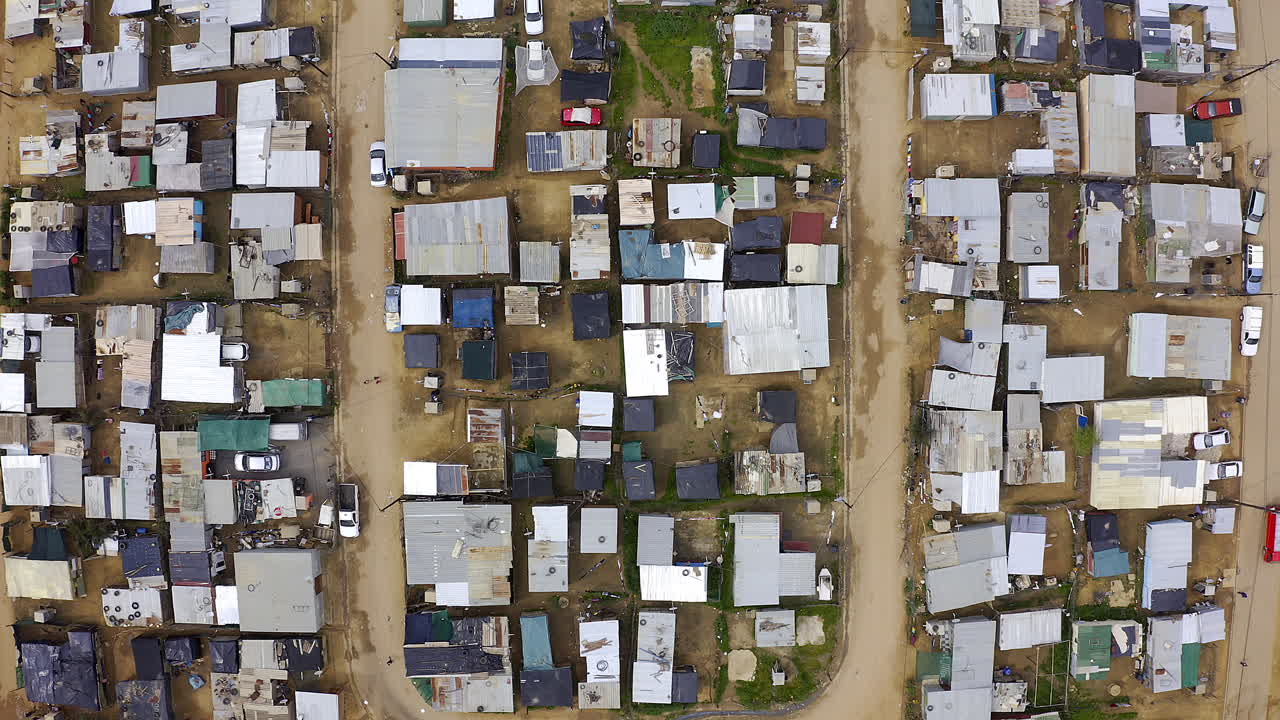 una nación más pobre es propensa a la superpoblación