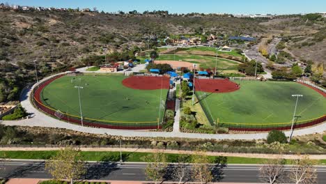 Aerial-footage-of-Alga-Norte-Park-in-Carlsbad,-California