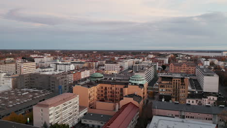 Vaasa-market-square,-drone-shot