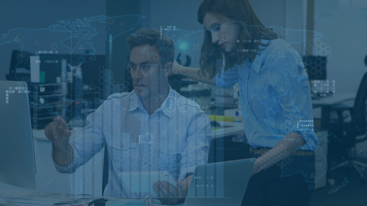 animación del procesamiento de datos financieros sobre diversas personas de negocios