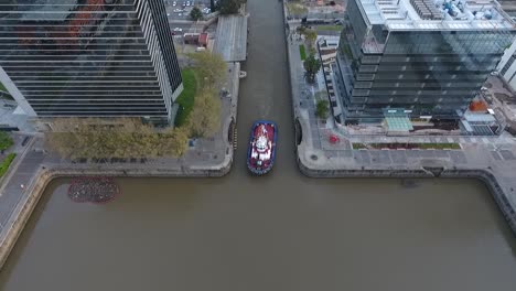 escena aerea con drones