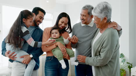 Happy-family,-children-and-grandparents-together