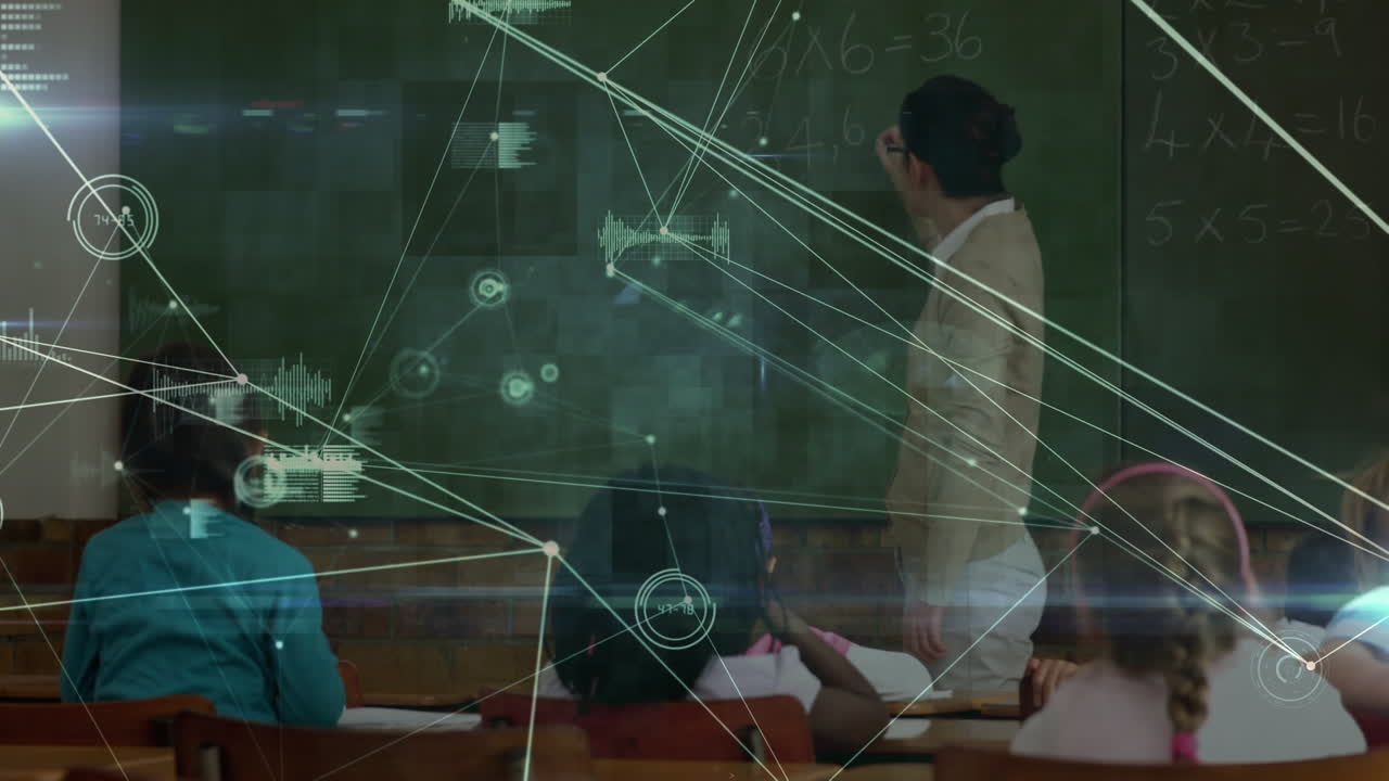 red de conexiones y procesamiento de datos contra las maestras caucásicas que enseñan en la escuela