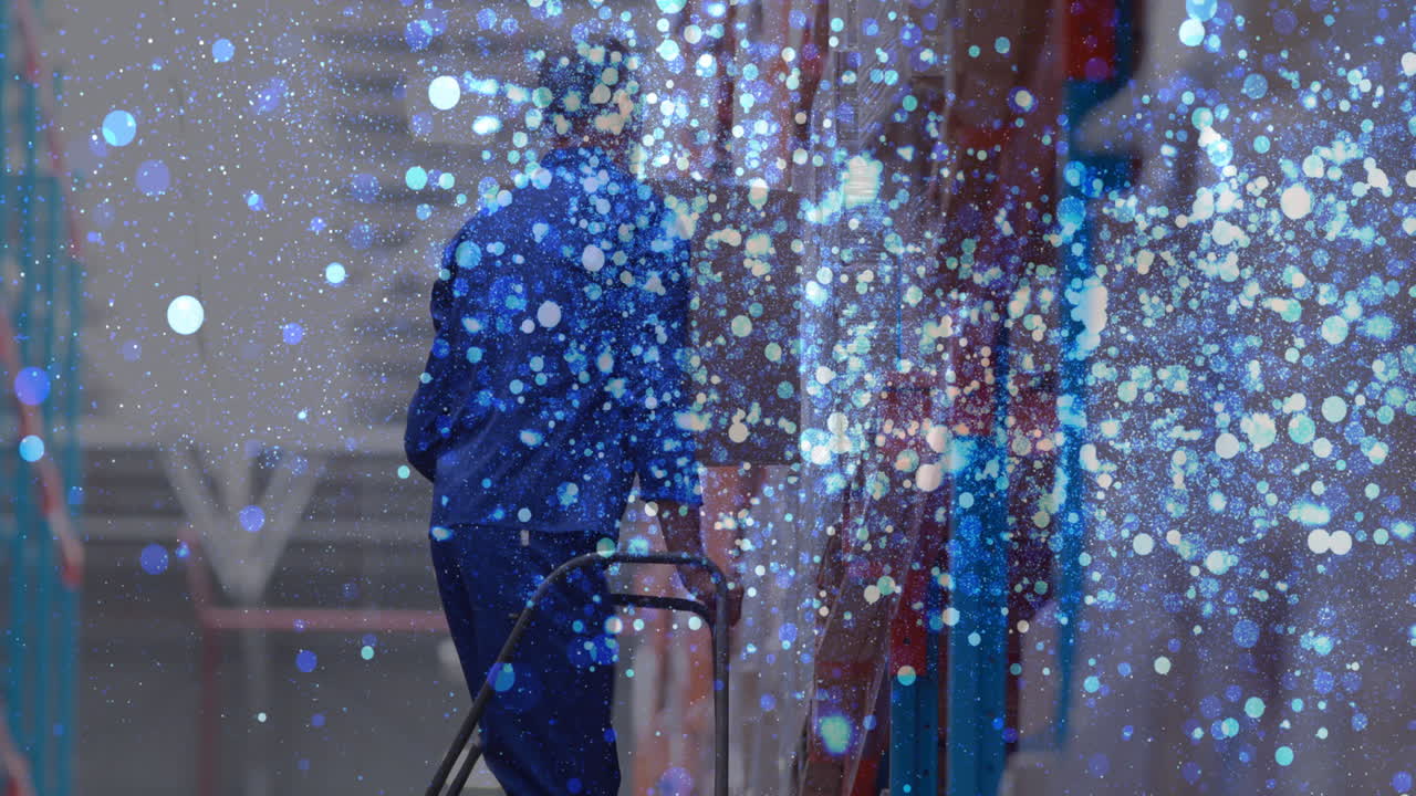 백인 남성 창고 노동자 위에 떨어지는 반 ⁇ 이는 점들의 애니메이션