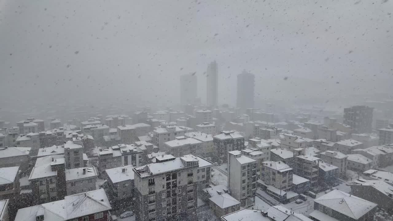 눈 인 도시 풍경