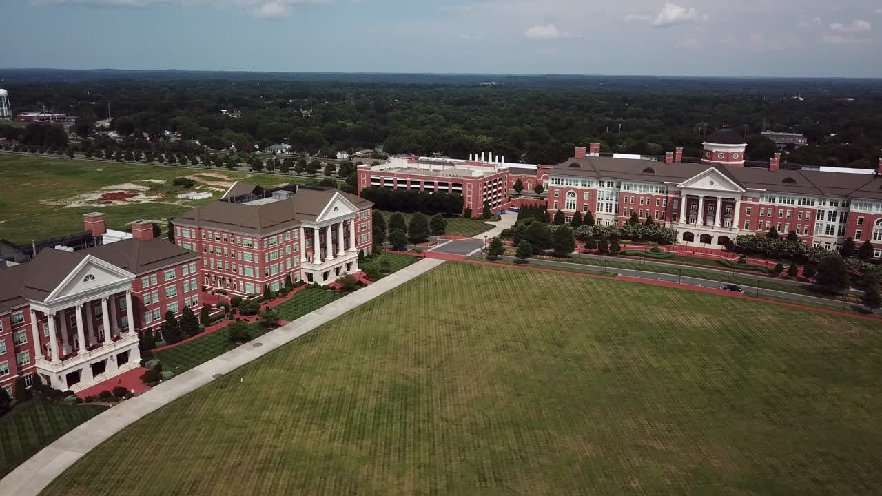 카바러스 및 로완 카운티의 카나폴리스 노스캐롤라이나의 공중 비행