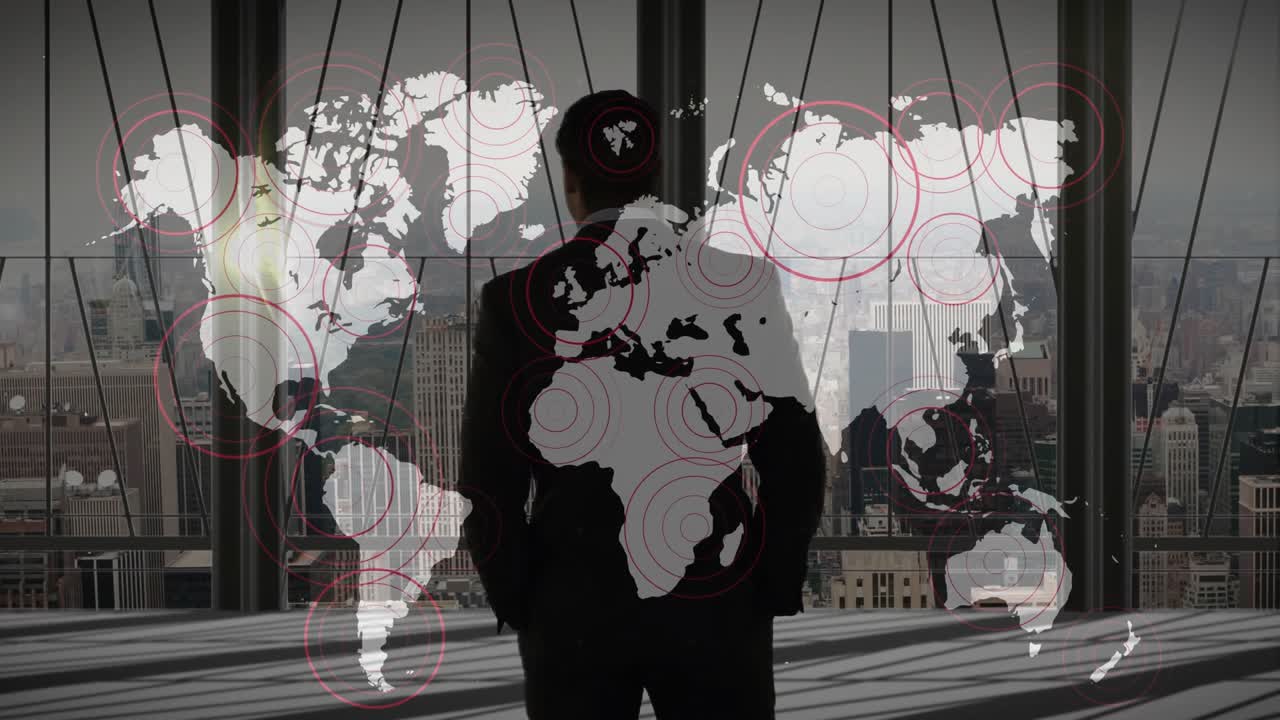 Zakenman die de vervaging van een kaart observeert, activeert rode cirkels die de visualisatie van zakelijke datahubs animeren.