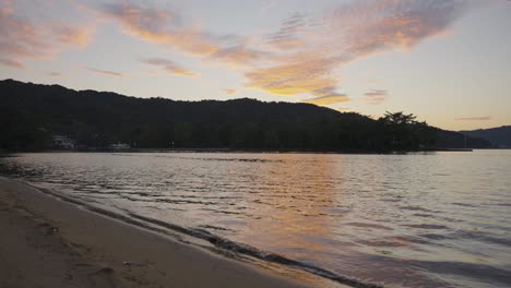 Sonnenuntergang-über-Amanohashidate,-Nord-Kyoto,-Japan