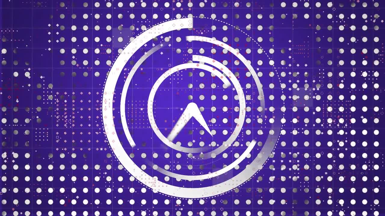 animación del reloj y el procesamiento de datos sobre fondo púrpura