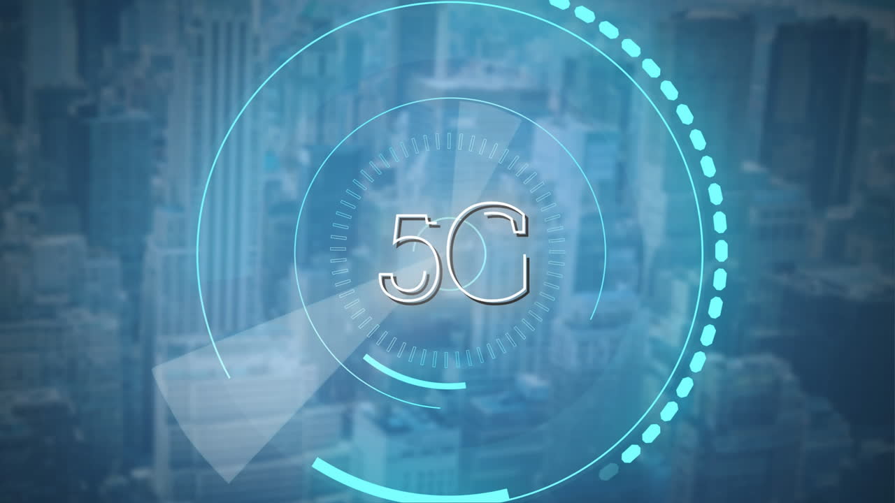 animazione di una parola 5g con cerchi che girano sopra un paesaggio urbano