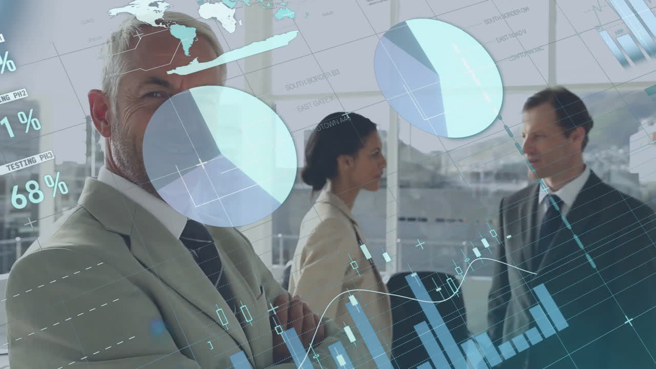 personas de negocios en la oficina con gráficos de datos y gráficos sobre animación