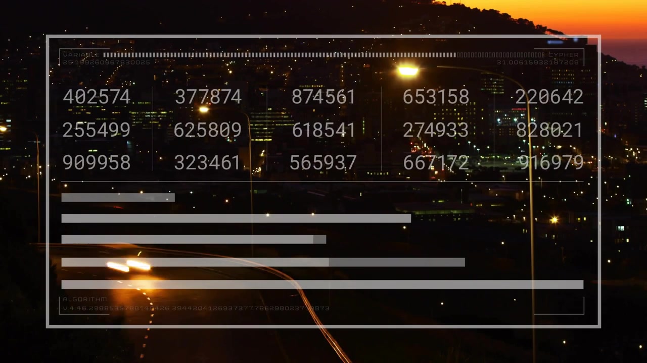 Sovrapposizione traslucida che riceve un flusso di dati in tempo reale, animando numeri e barre su un'autostrada curva per una città intelligente.