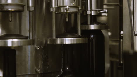 botella de vino sometida a un proceso de desoxidación con nitrogreno en la instalación de embotellado